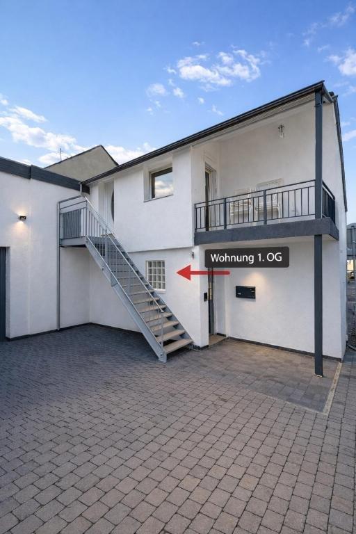 Haustür von Apartment 17